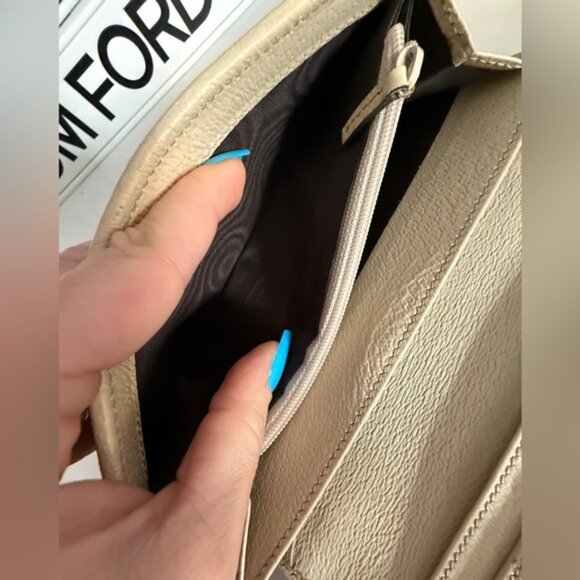 🇮🇹 GUCCI Monogram Metal Bar Continental Flap Wallet Off White Almost Nee 🇮🇹 - Picture 12 of 14